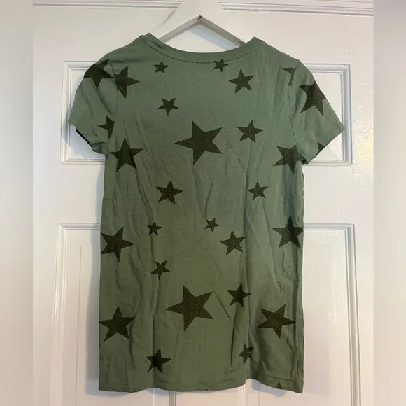 Green Star Shirt - Picture 2 of 3
